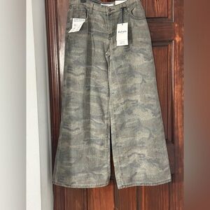 Refrain Women's Camouflage Print Wide-leg Jeans Size 9/29